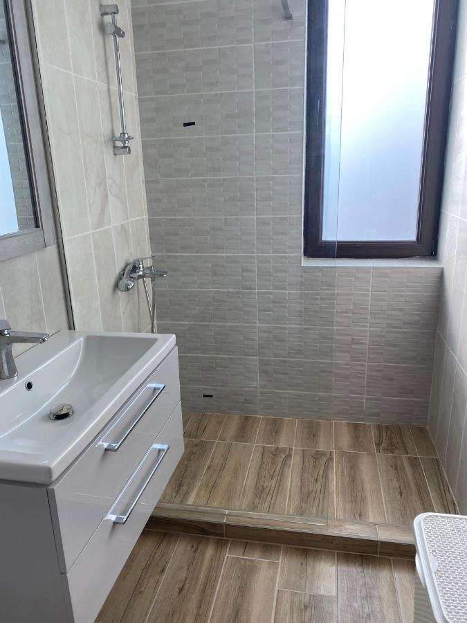 דירות Râmnicu Vâlcea Apartament Lucian מראה חיצוני תמונה