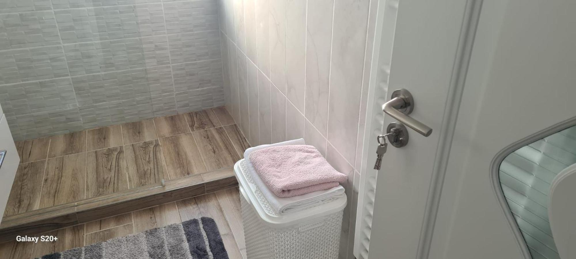דירות Râmnicu Vâlcea Apartament Lucian מראה חיצוני תמונה
