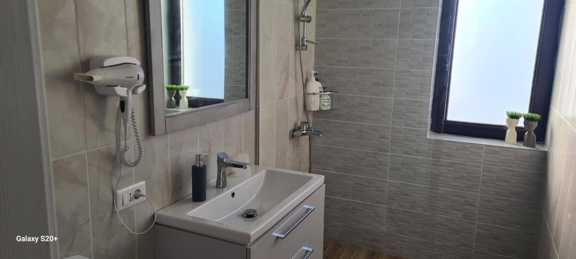 דירות Râmnicu Vâlcea Apartament Lucian מראה חיצוני תמונה